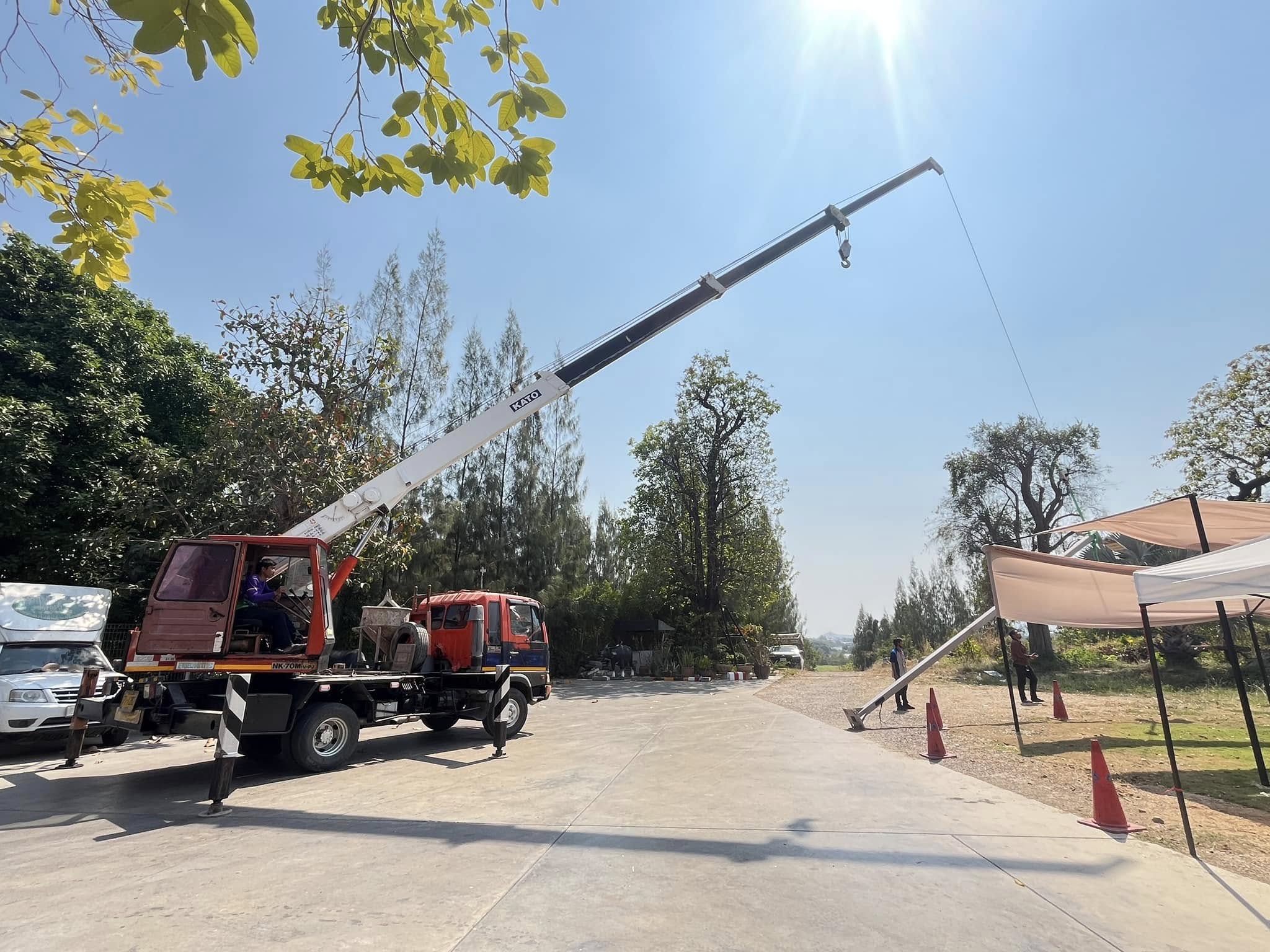 15 - https://เบนซ์รุ่งเรืองเครน.com | บริการเช่าเครน รถบรรทุกติดเครน และรถกระเช้าพร้อมทีมงานมืออาชีพ รถทุกคันมีปจ.2 และใบรับรองความปลอดภัย ให้บริการทั้งรายวันและรายเดือน พร้อมดูแลทุกสถานการณ์