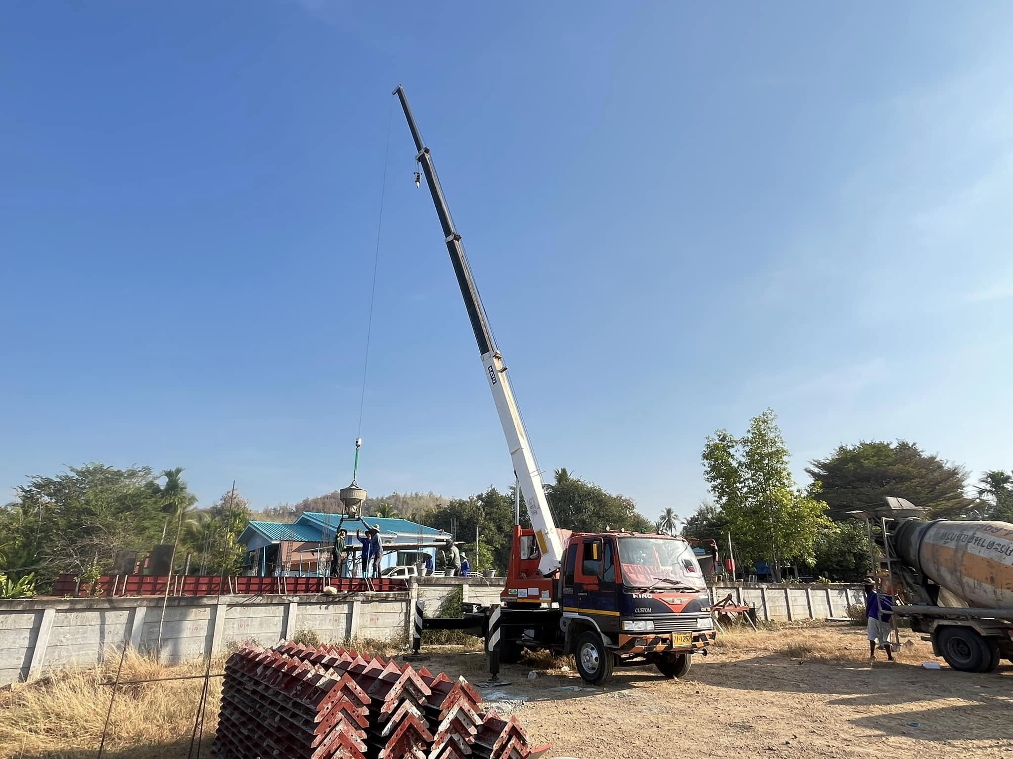 16 - https://เบนซ์รุ่งเรืองเครน.com | บริการเช่าเครน รถบรรทุกติดเครน และรถกระเช้าพร้อมทีมงานมืออาชีพ รถทุกคันมีปจ.2 และใบรับรองความปลอดภัย ให้บริการทั้งรายวันและรายเดือน พร้อมดูแลทุกสถานการณ์